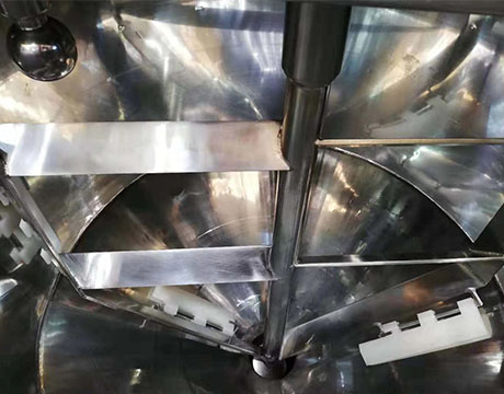 Industrial Liquid Mixer Machine