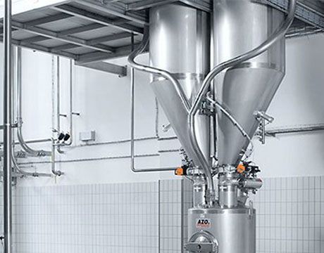 Pneumatic vacuum conveying system