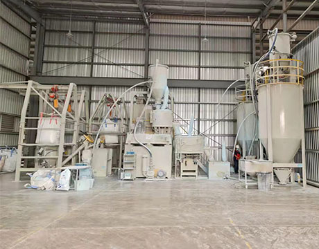 Powder dosing vacuum conveying system for PVC extruder